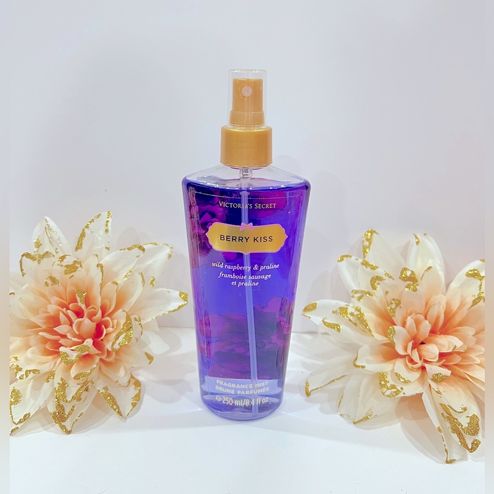 RARE HTF Discontinued Victorias Secret Berry Kiss Body Mist 8.4 fl oz